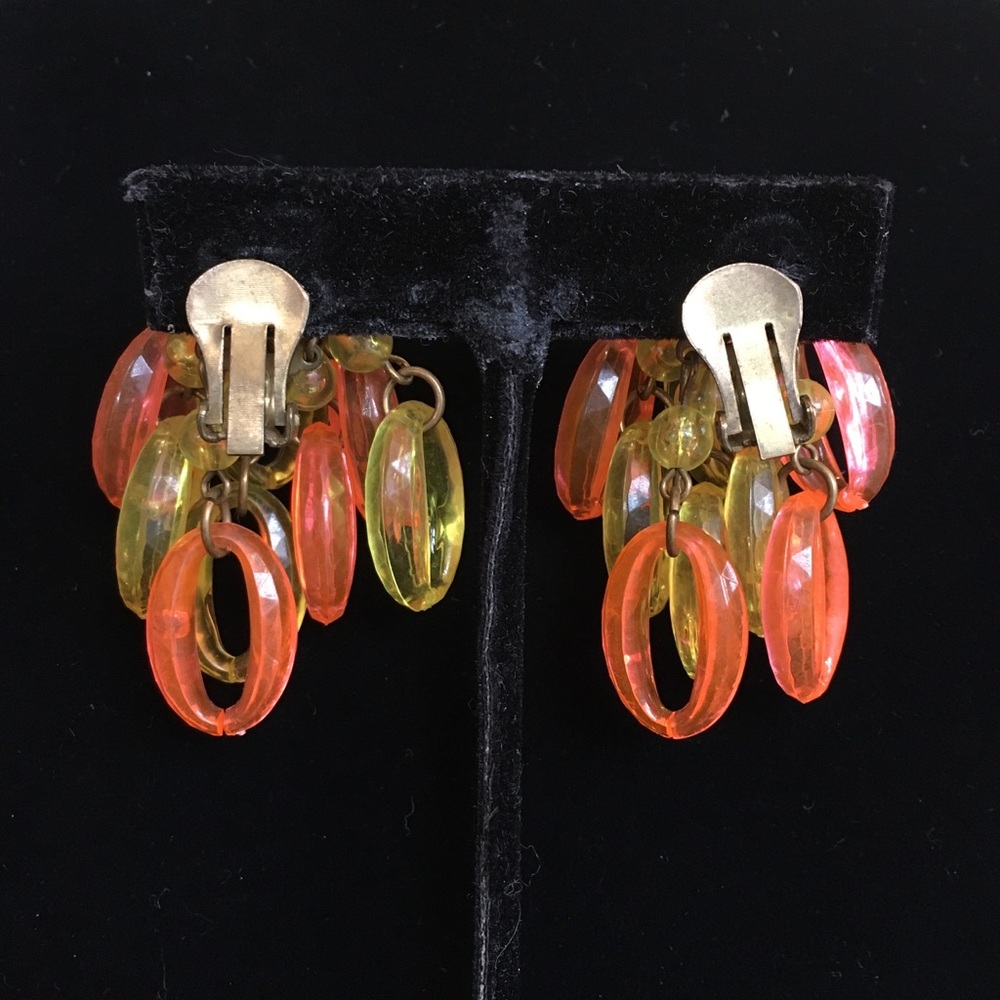 VTG Beaded Neon Dangle Clip On Earrings - Picture 2 of 7